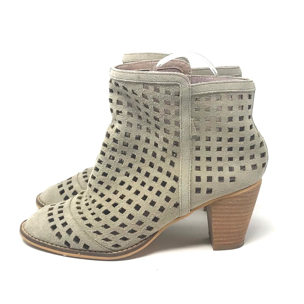 Farylrobin Cutout Suede Ankle Booties in Light Gray